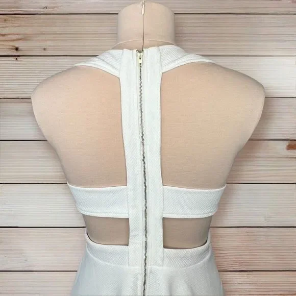 Charlotte Russe White Plunge Neck Cut-out back Skater Dress sz 6 - Picture 6 of 7
